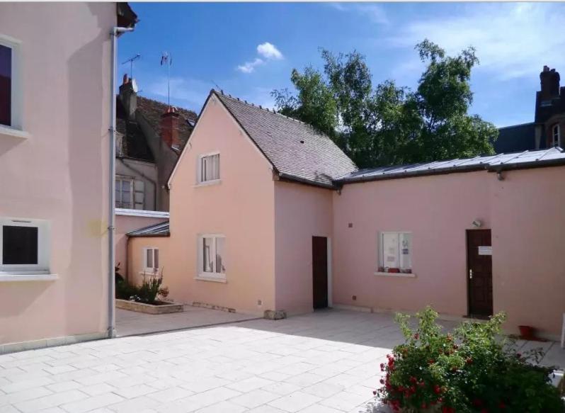 Coeur De Ville, Calme, Spacieux,Parking Et Wifi ! Chartres Exterior photo
